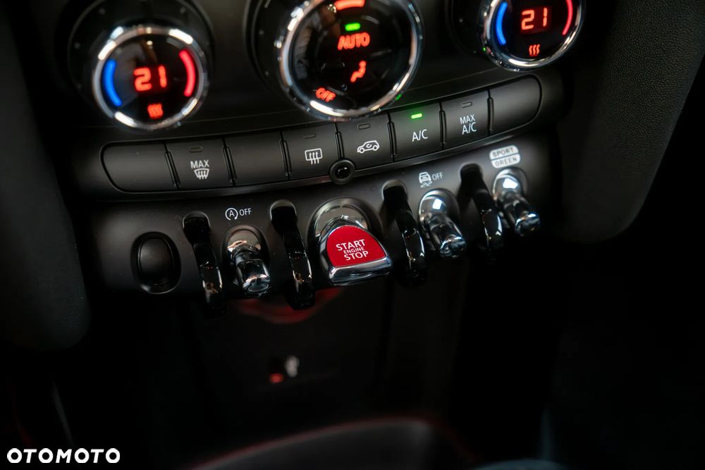 MINI Cooper Standard - 18