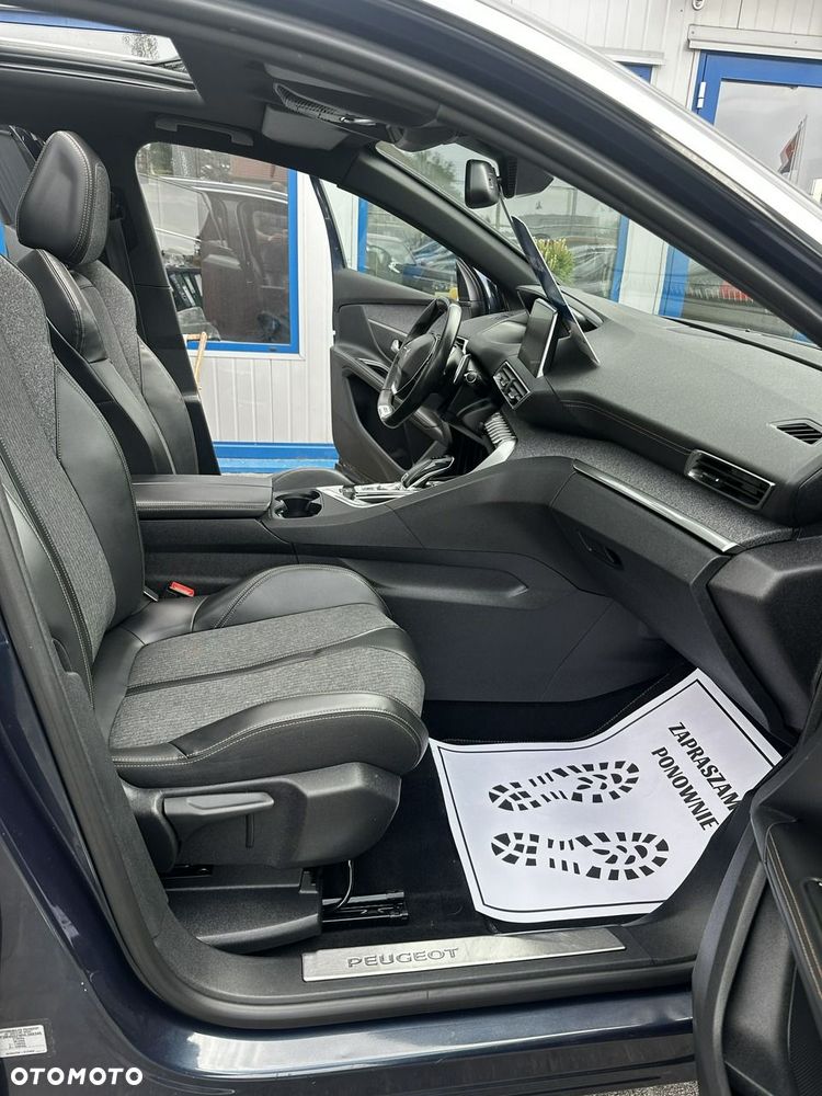 Peugeot 5008 - 8