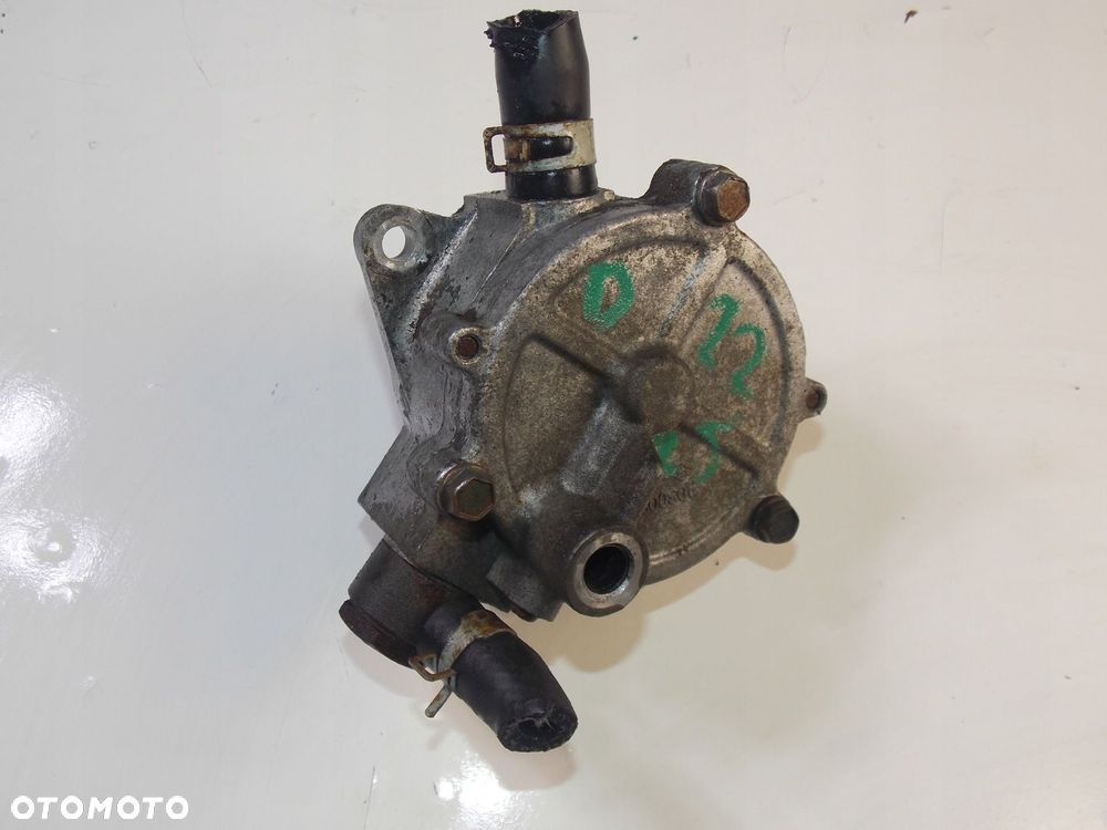 vacum pompa nissan navara d22 2.5 di - 1