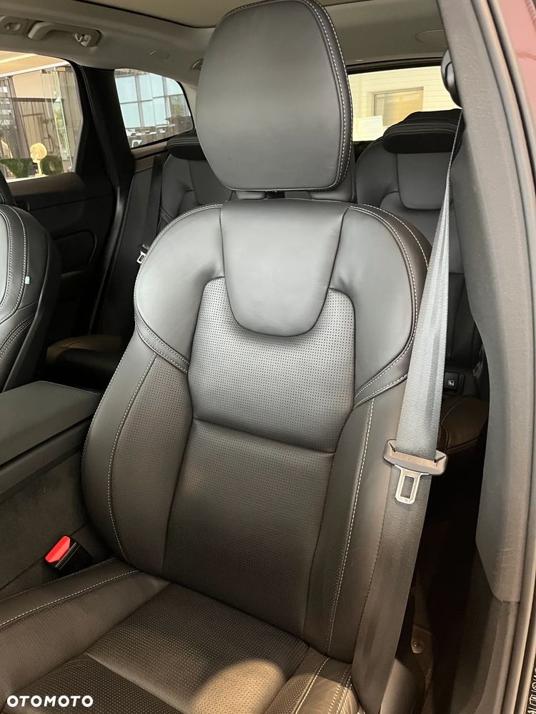 Volvo XC 60 T8 Plug-In Hybrid AWD Ultra Dark - 14