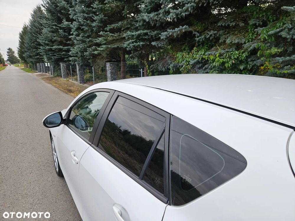 Mazda 3 2.0 MZR DISI Edition - 4