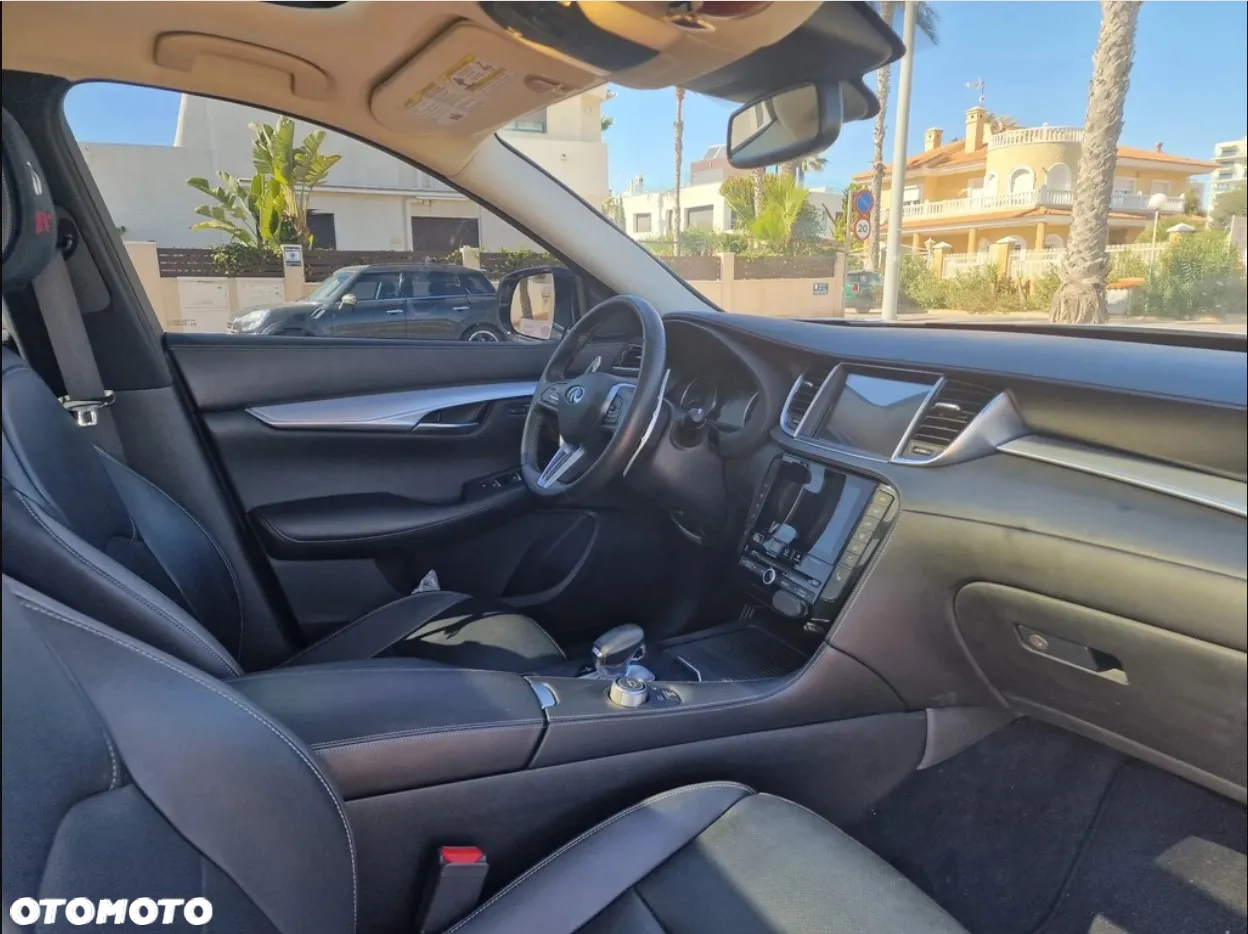 Infiniti QX50 - 12