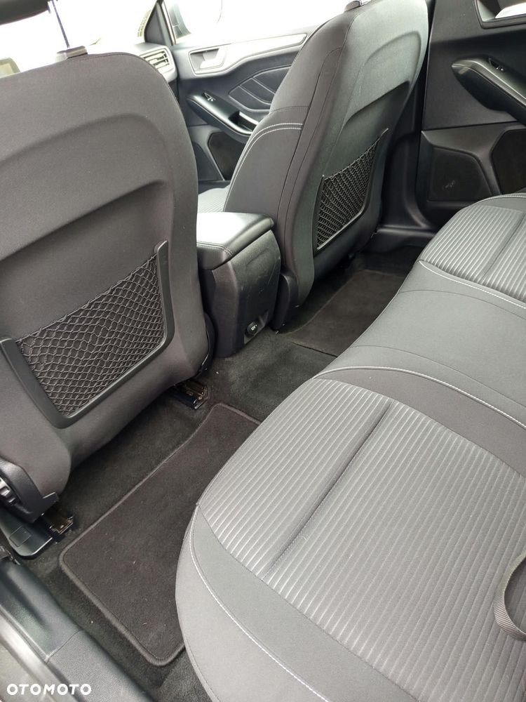 Ford Focus - 27