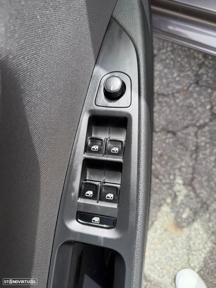 SEAT Leon 1.6 TDI ECOMOTIVE Style - 18