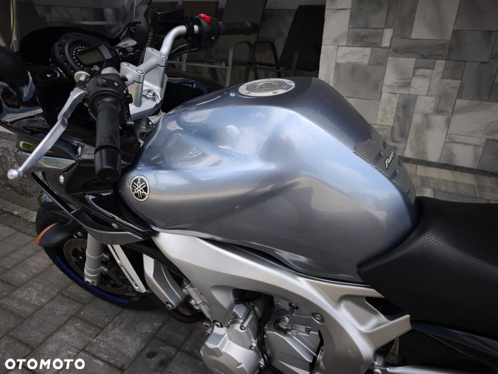 Yamaha FZ6 - 25