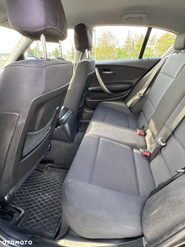 BMW Seria 1 116i - 17