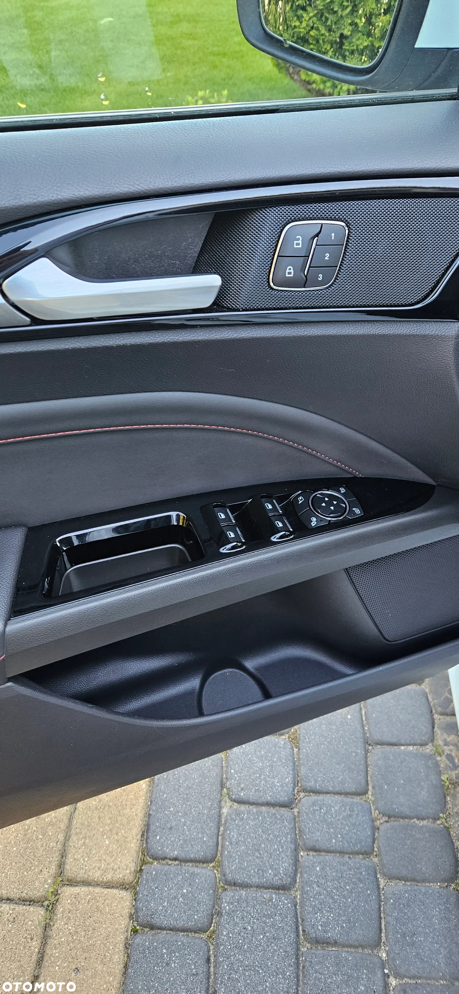 Ford Mondeo 2.0 Hybrid ST-Line X - 13