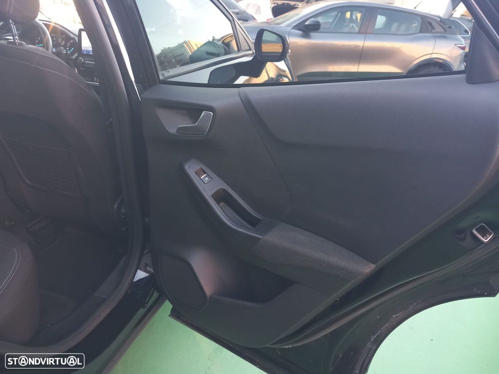 Ford Puma 1.0 EcoBoost MHEV Titanium - 23