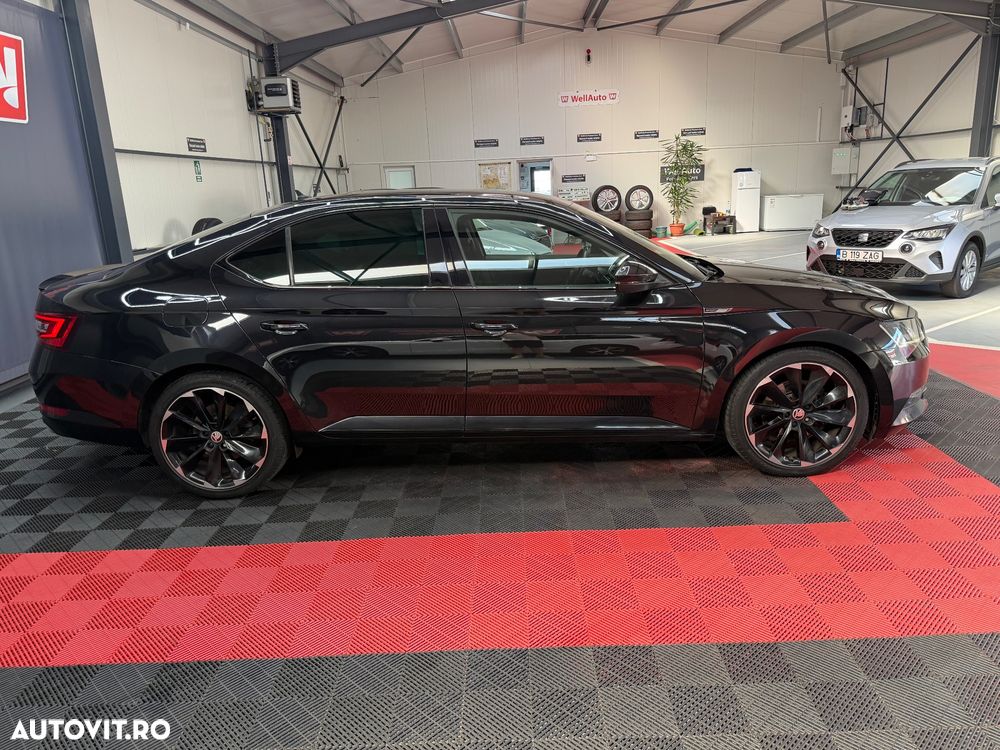 Skoda Superb 2.0 TDI DSG 4X4 Sportline - 3