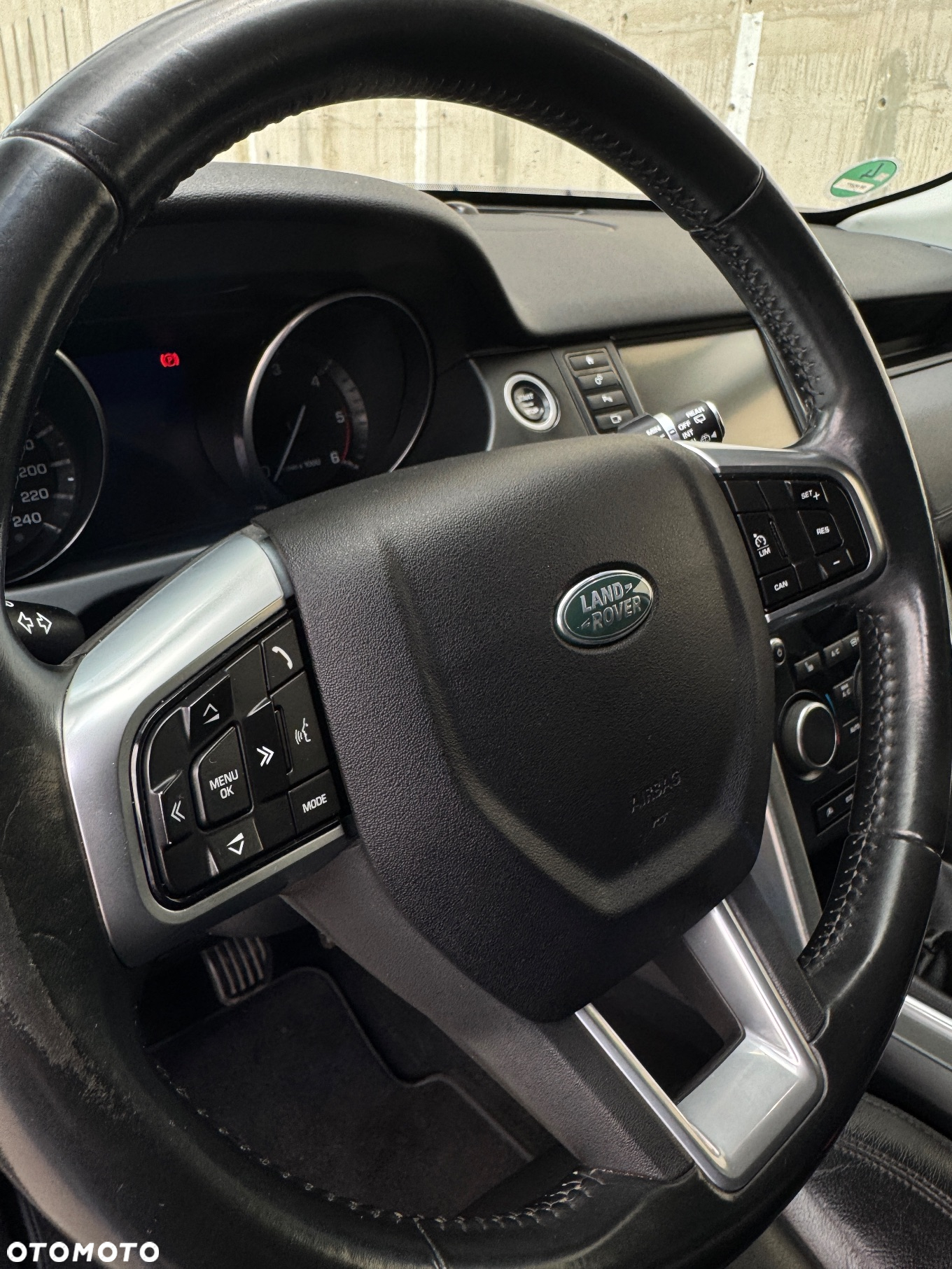 Land Rover Discovery Sport 2.0 TD4 HSE Luxury - 27