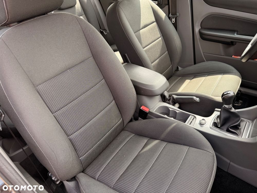Ford Focus 1.6 Ti-VCT Titanium - 21