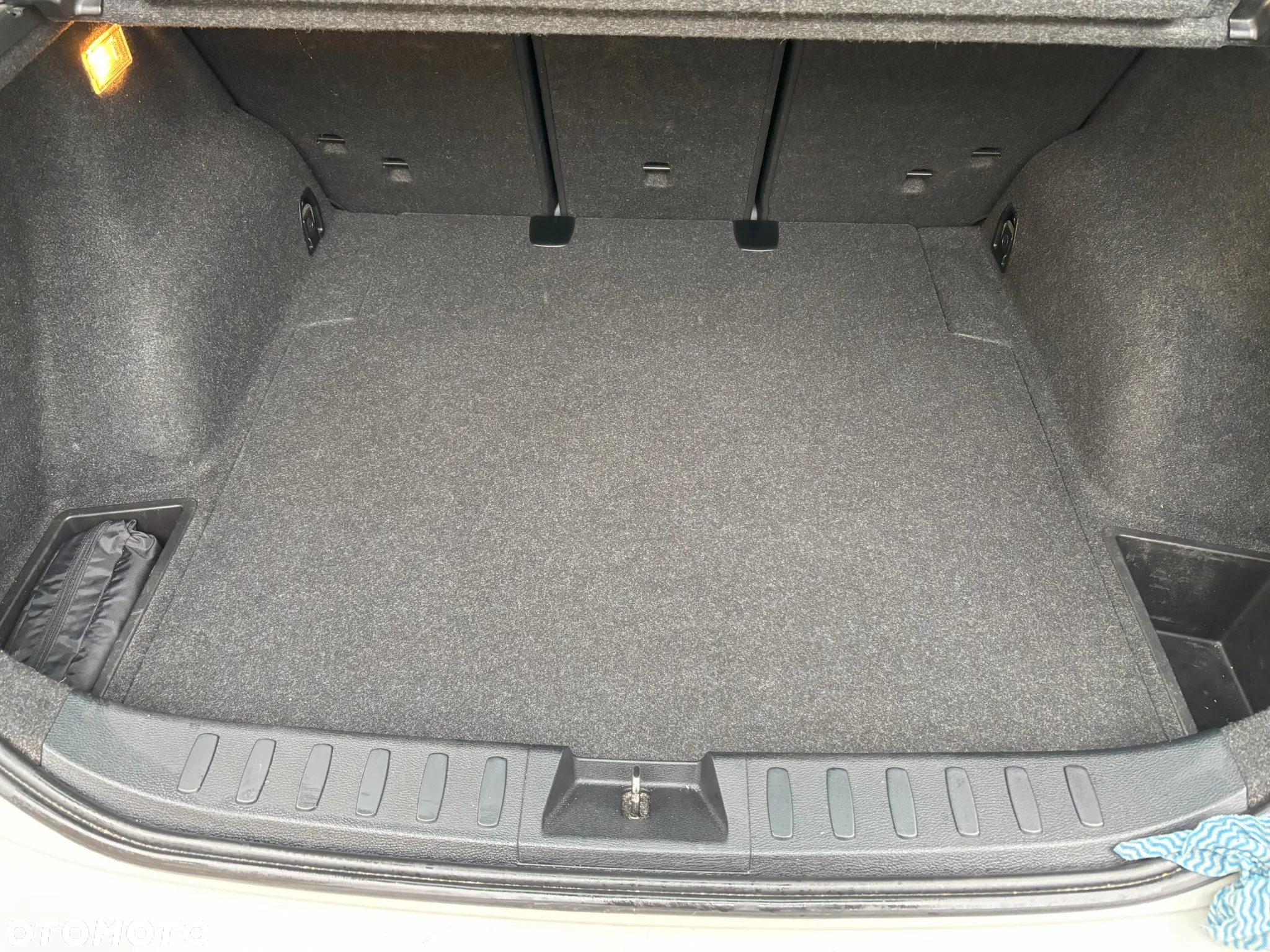 BMW X1 sDrive18d - 12