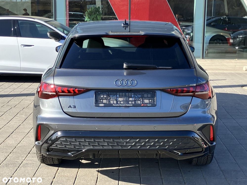 Audi A3 Sportback - 12