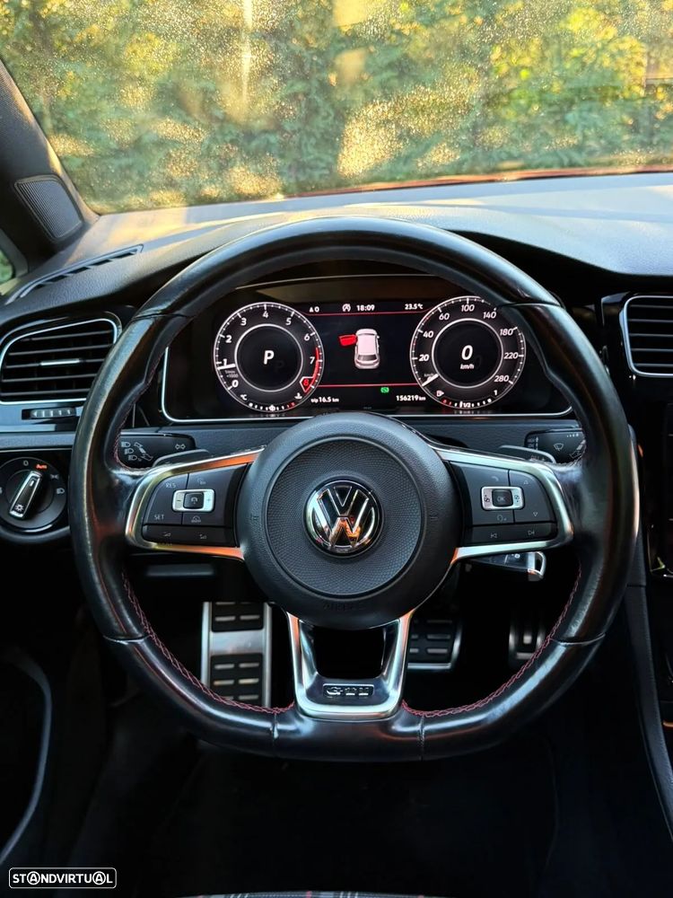 VW Golf 2.0 TSI GTI DSG - 22