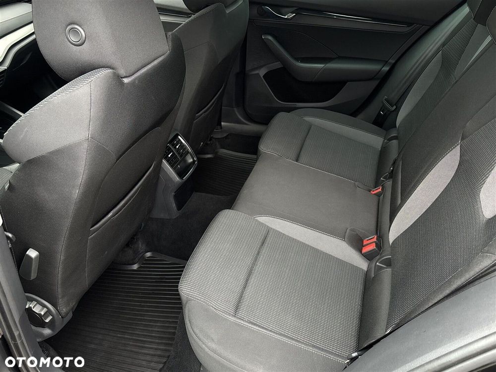 Skoda Octavia 1.5 TSI e-Tec Ambition DSG - 13