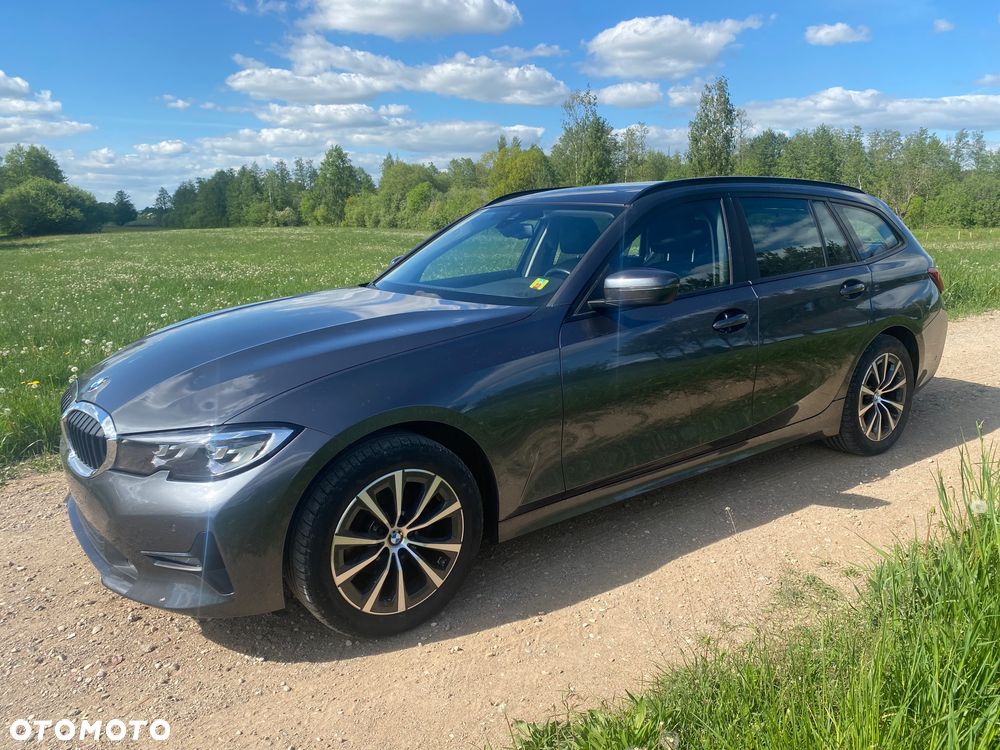 BMW Seria 3 318i - 1