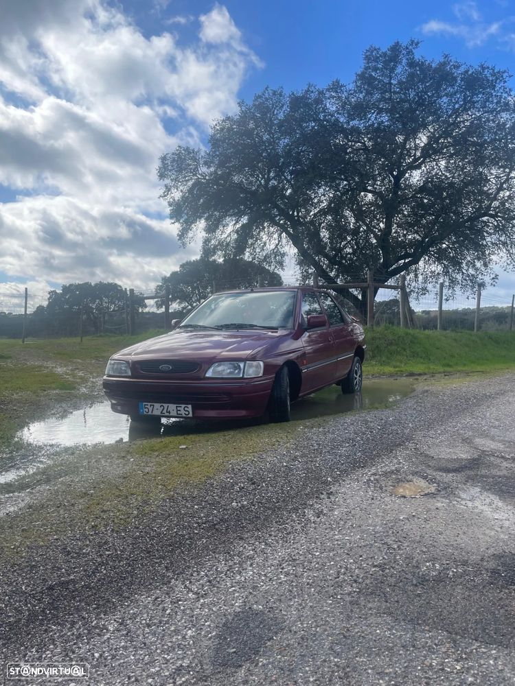 Ford Escort - 1