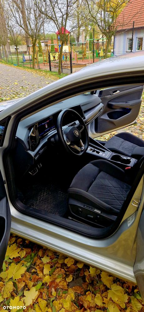 Volkswagen Golf 1.5 eTSI OPF DSG Active - 9