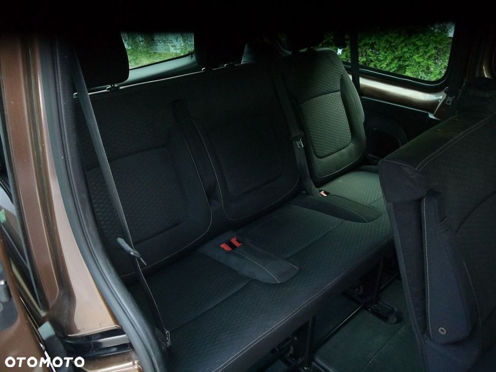 Opel Vivaro - 24