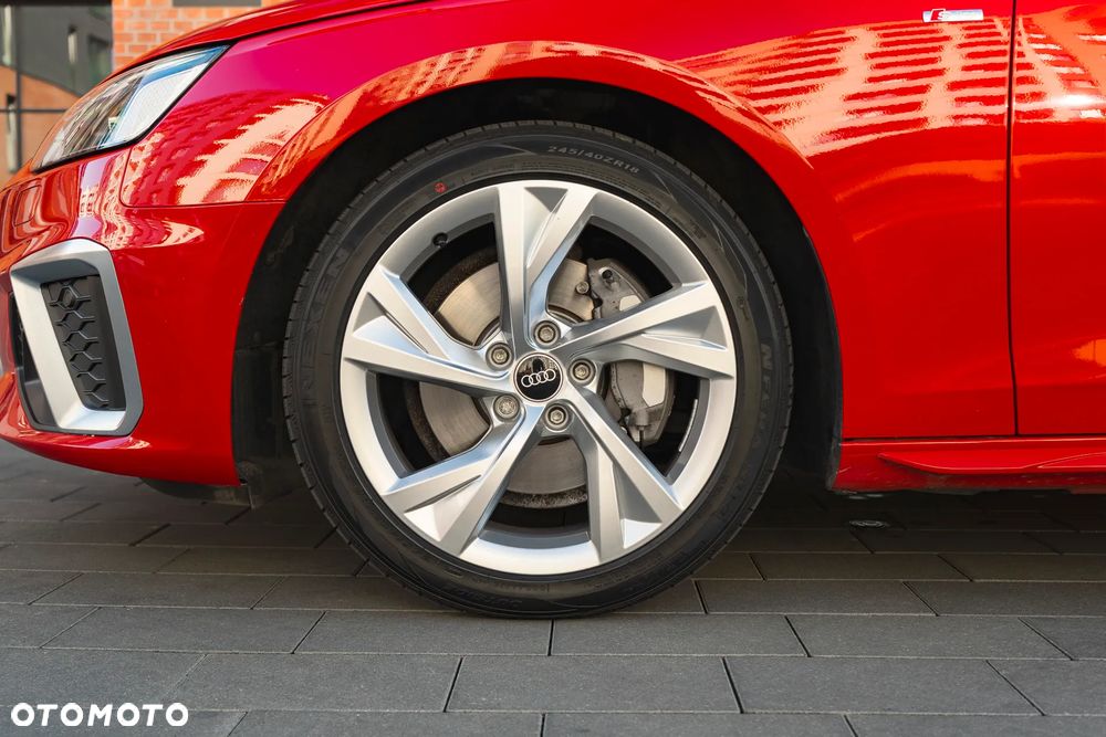 Audi A4 Avant 40 TFSI quattro S tronic S line - 25