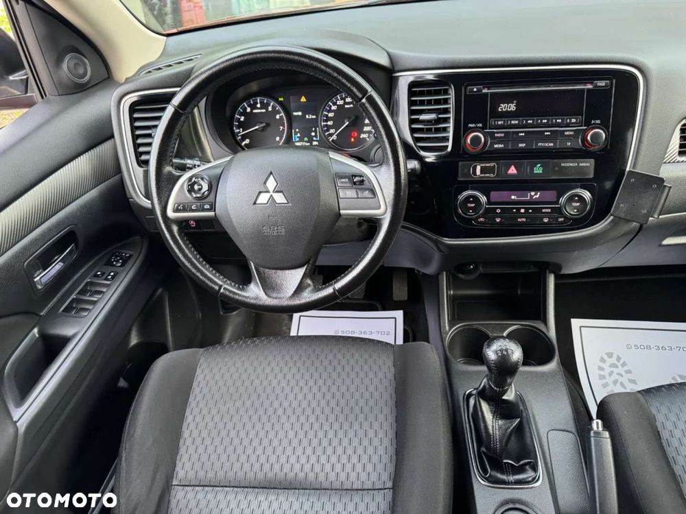 Mitsubishi Outlander - 13