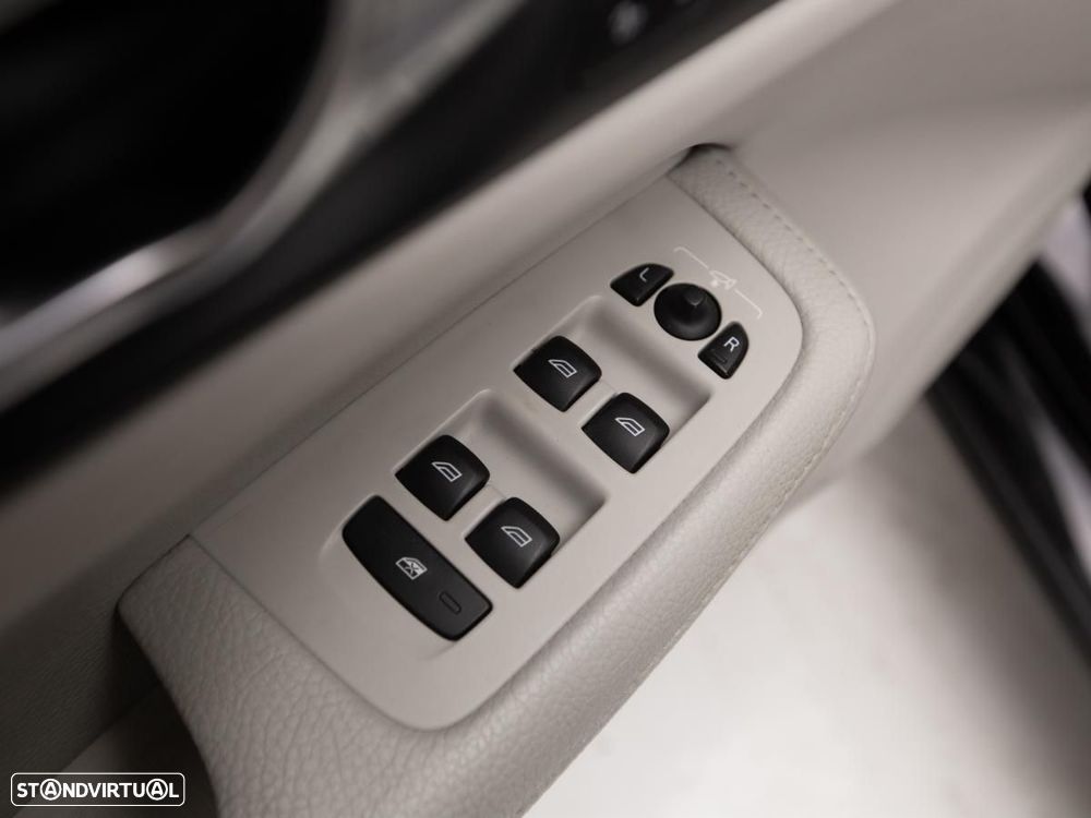 Volvo V60 2.0 D3 Inscription Geartronic - 14