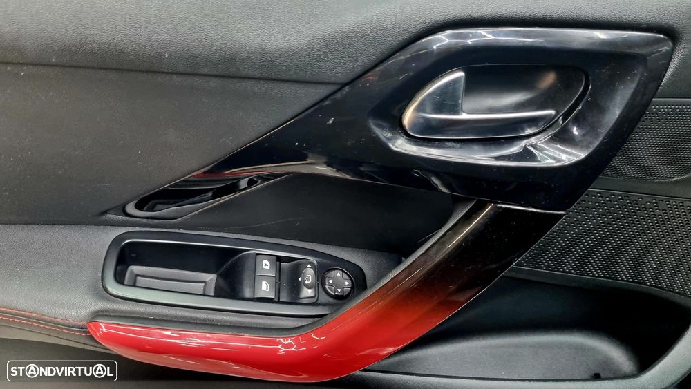 Peugeot 208 GTI 200 THP - 23