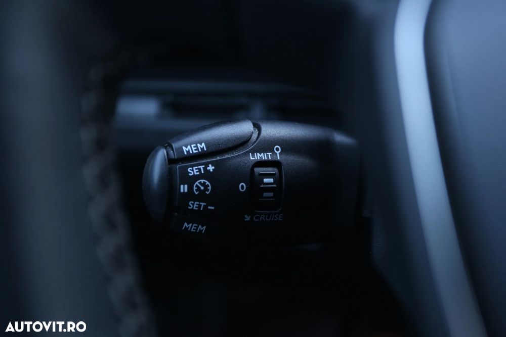 Peugeot 3008 PureTech 130 Stop & Start Allure - 13