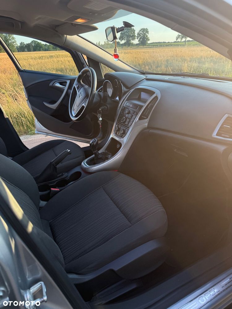Opel Astra 1.6 Enjoy - 17