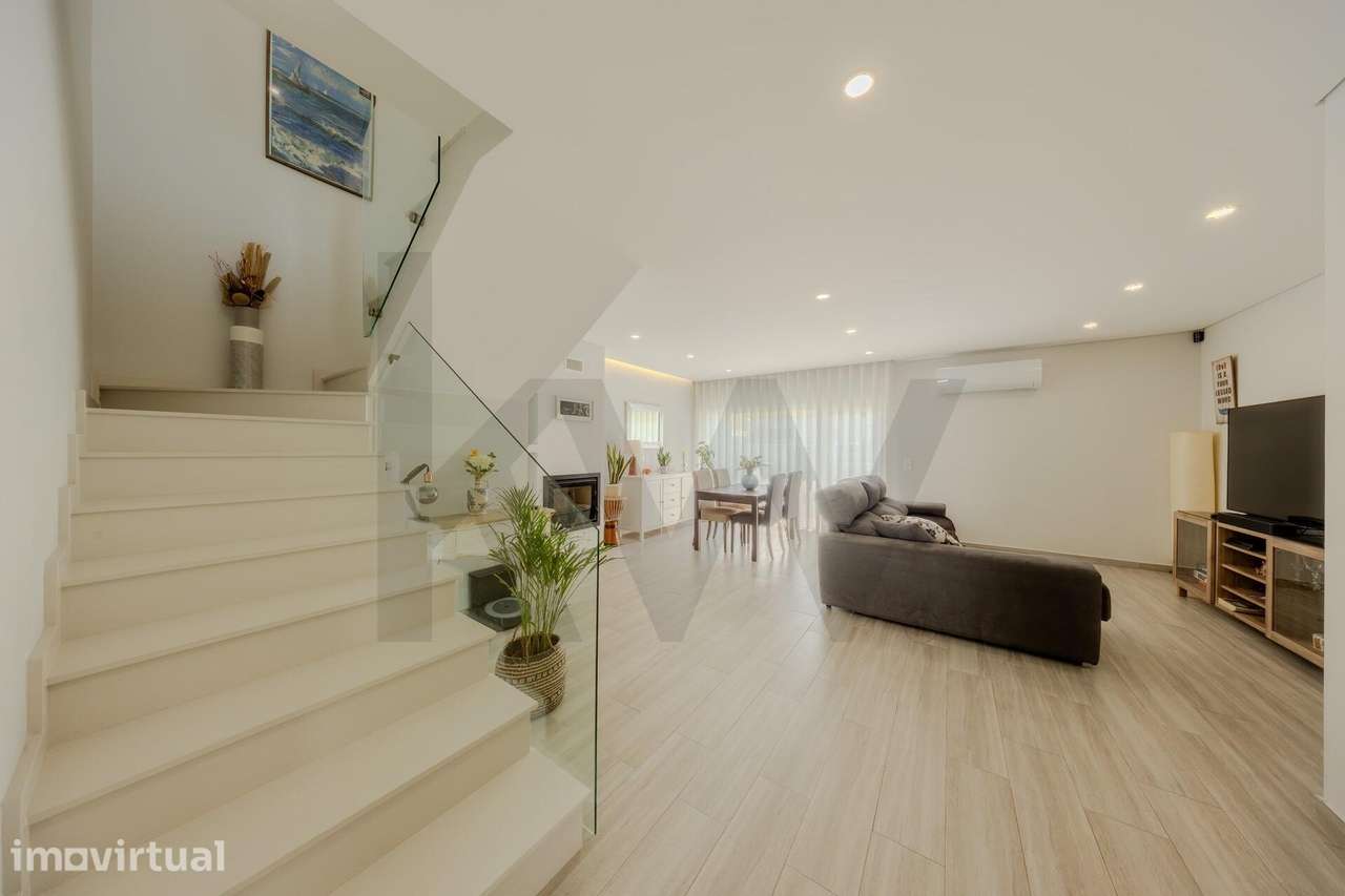 Moradia T4 com piscina |  Arquitetura Contemporânea | Morgados, Fernão - Grande imagem: 3/59