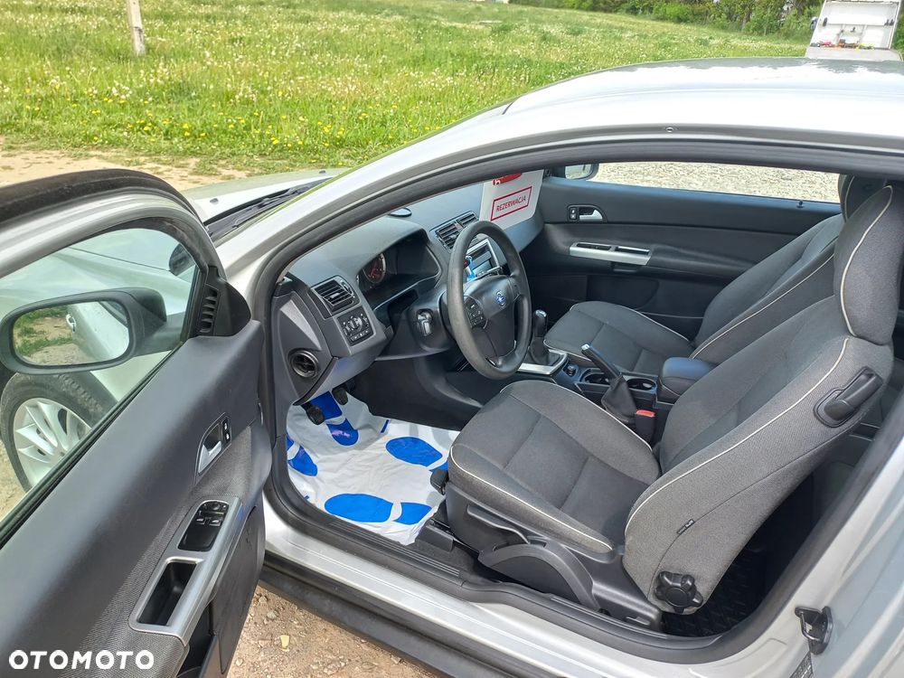 Volvo C30 - 30