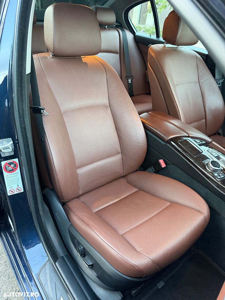 BMW Seria 5 535d xDrive - 29