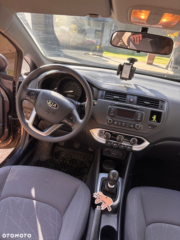 Kia Rio - 9