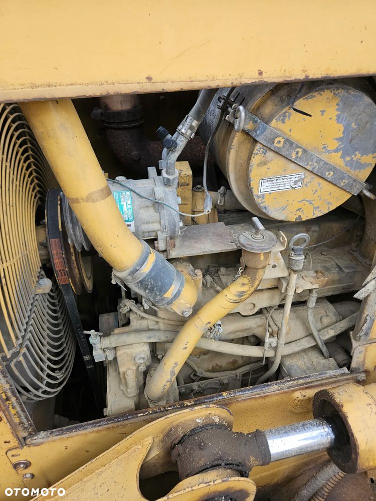 Caterpillar D4 CAT - 8