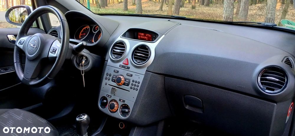 Opel Corsa 1.4 16V Enjoy - 14