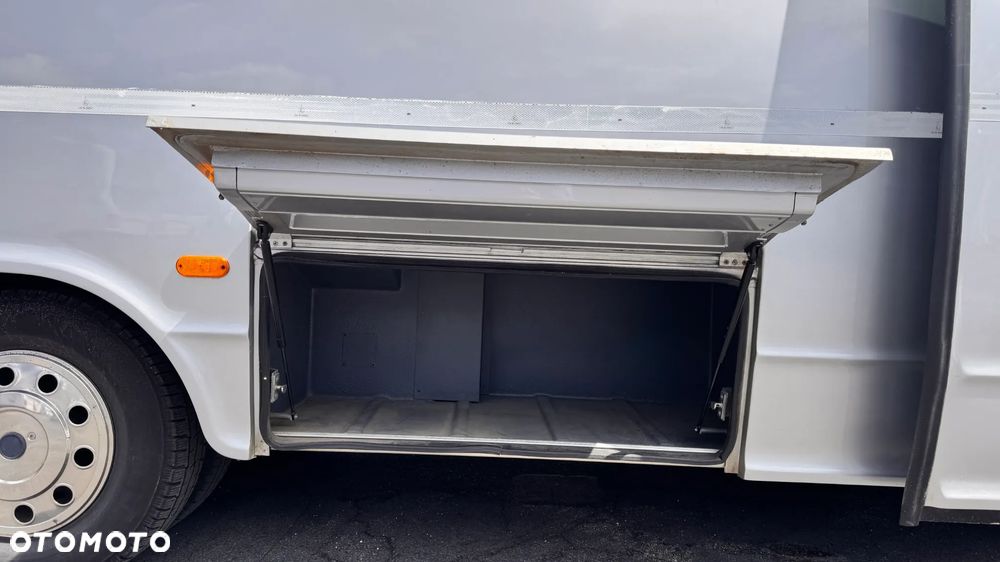 Iveco WING /30miejsca /mały przebieg /klimatyzacja/ euro6 / Cena:239000 zł netto - 6