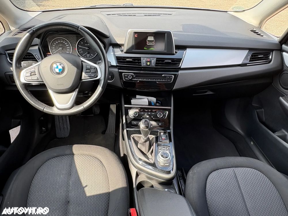 BMW Seria 2 218i Active Tourer - 11