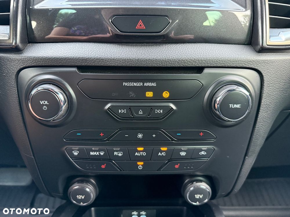 Ford Ranger 2.0 EcoBlue 4x4 DC Wildtrak - 29