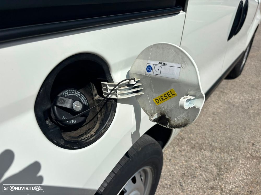 Fiat Fiorino 1.3 M-JET 95cv - AC - GPS - IVA DEDUTÍVEL - 10