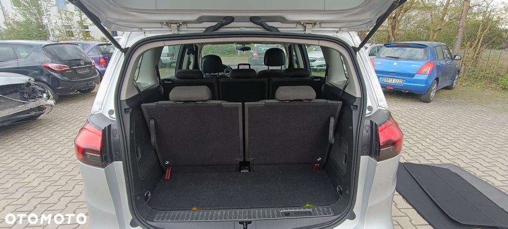 Opel Zafira - 24