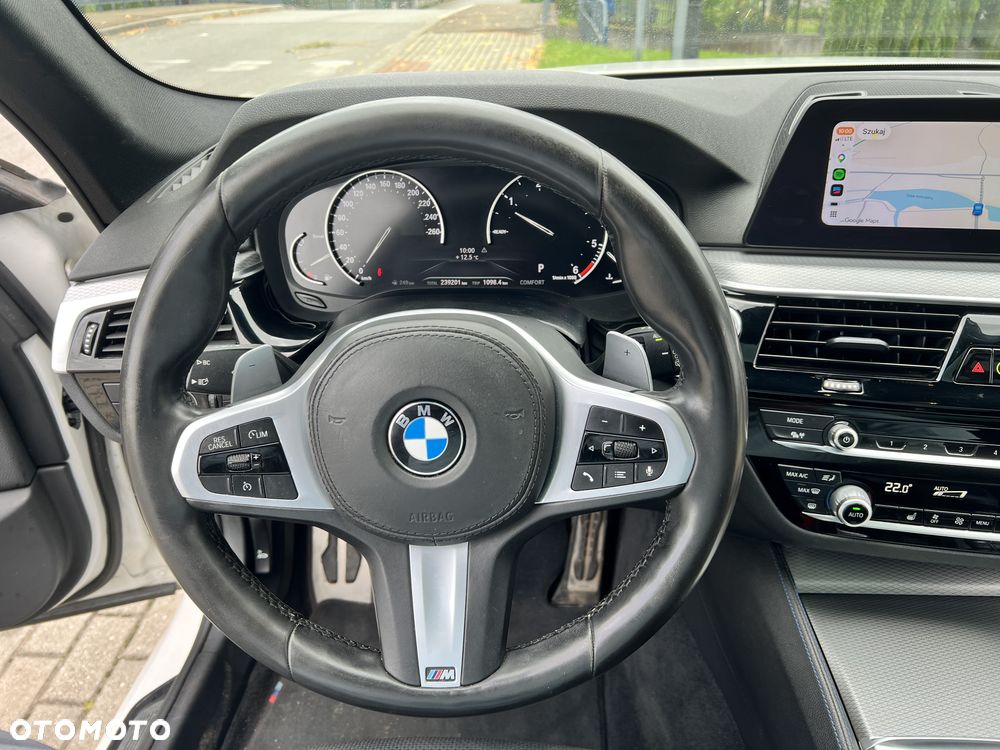 BMW Seria 5 520d M Sport - 12