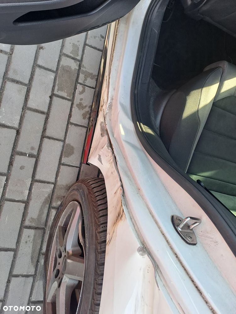 Volkswagen Golf 1.5 eTSI OPF DSG R-Line - 17