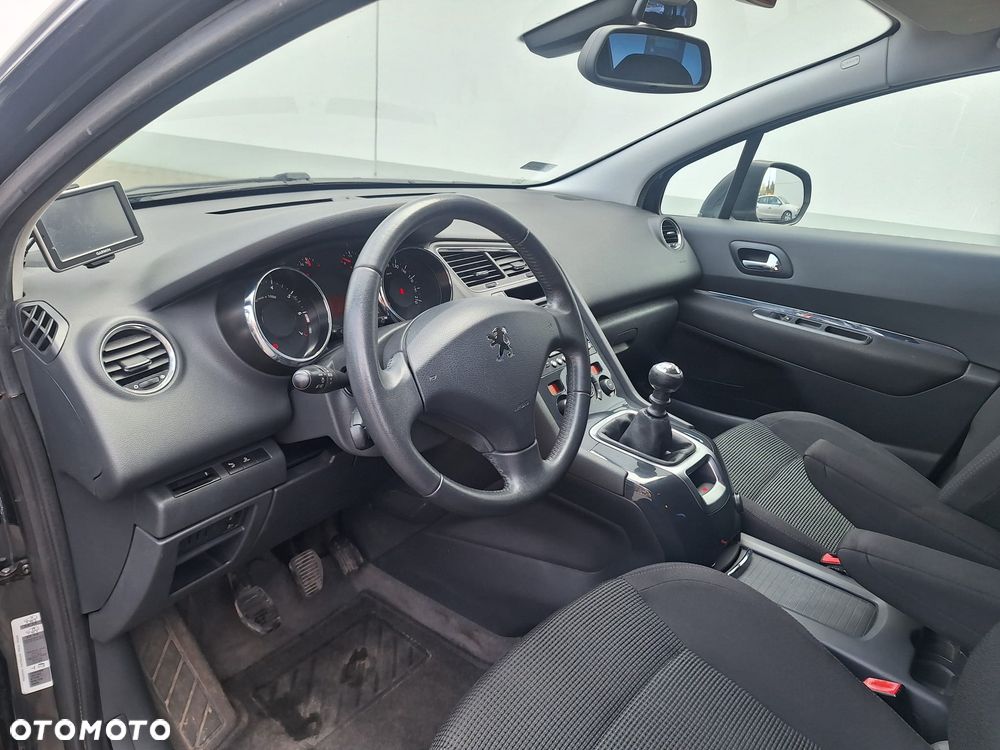 Peugeot 5008 155 THP Family - 27