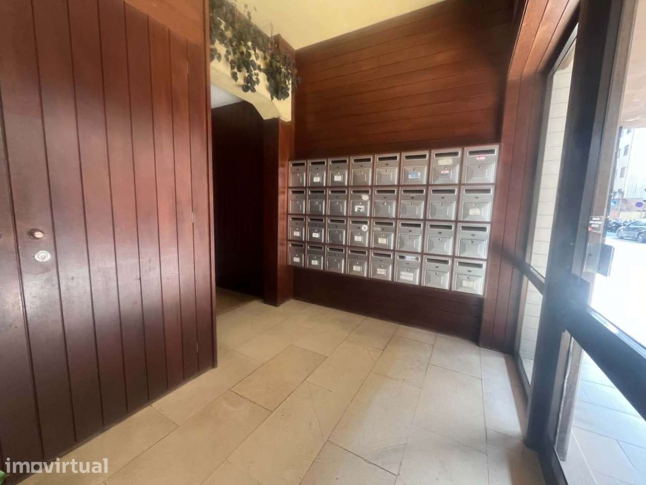 Apartamento T1 no centro do Porto com garagem - Grande imagem: 2/31