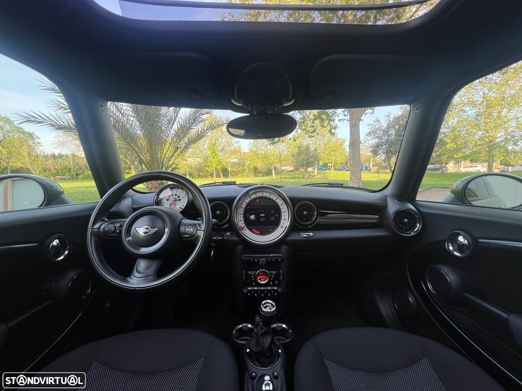 MINI 3 Portas Cooper D - 32