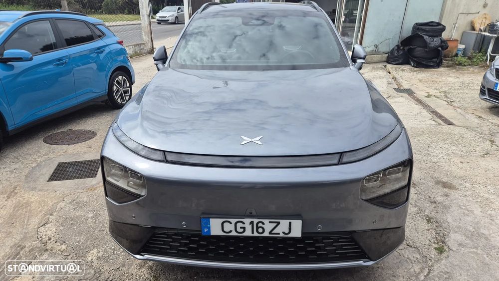 Xpeng G9 98 kWh Long Range - 1