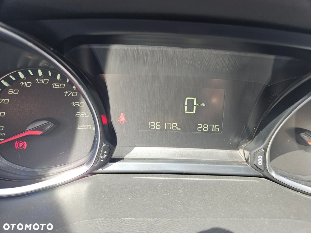 Peugeot 308 1.6 THP Active - 7