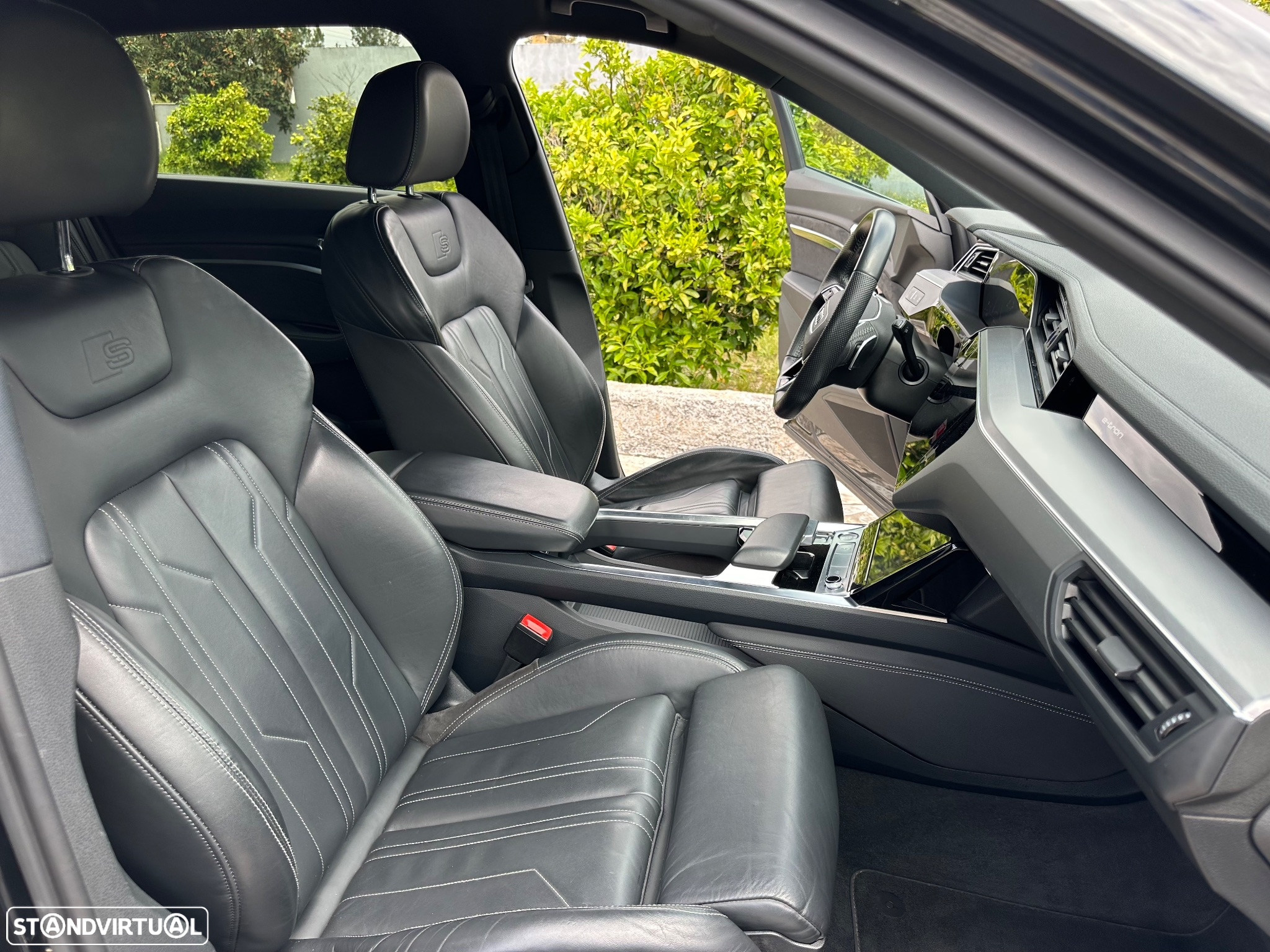 Audi e-tron 55 quattro S line - 31