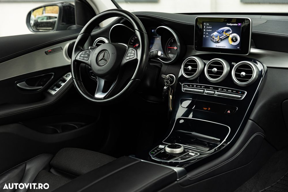 Mercedes-Benz GLC - 31