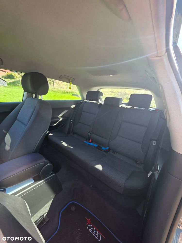 Audi A3 3-drzwiowe 1.6 S tronic Attraction - 16